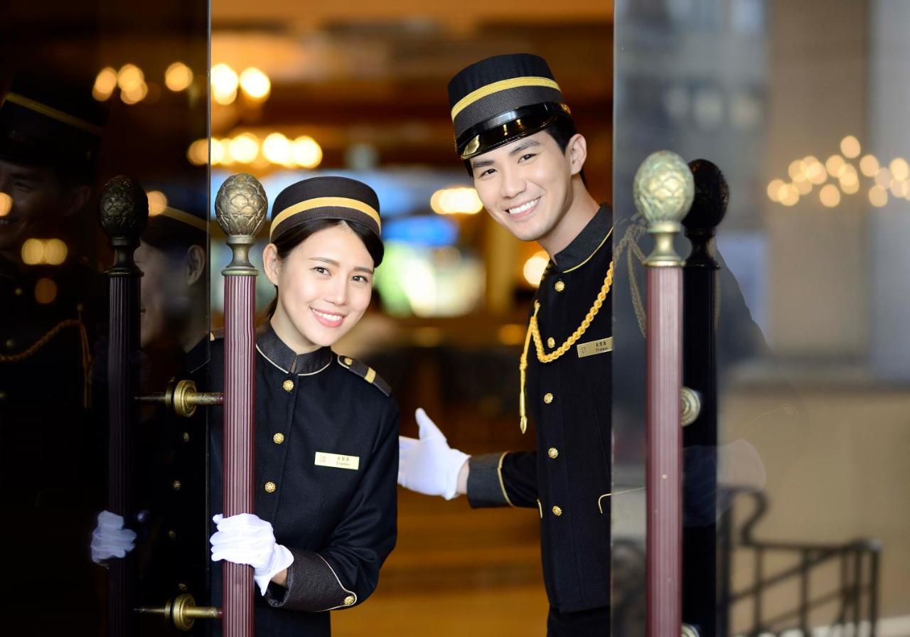 Grand Hi Lai Hotel Kaohsiung Exterior foto Concierge