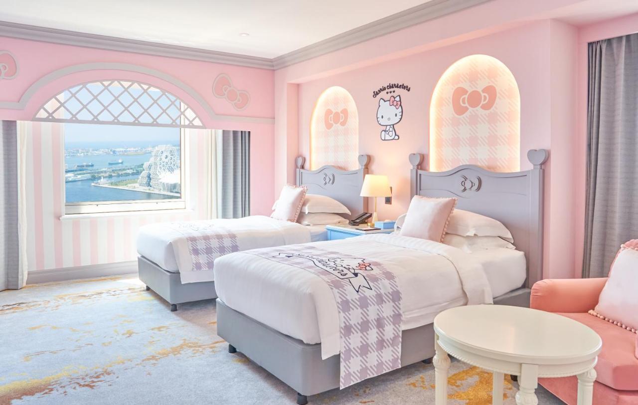 Grand Hi Lai Hotel Kaohsiung Exterior foto Hello Kitty themed room at the Mira Hong Kong