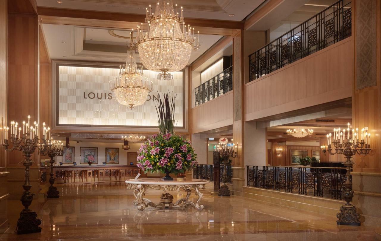 Grand Hi Lai Hotel Kaohsiung Exterior foto The lobby of Louis C.J. Mahara